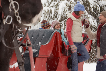 Holiday Cheer: 7 Events to Enjoy in the Lakes Region This December