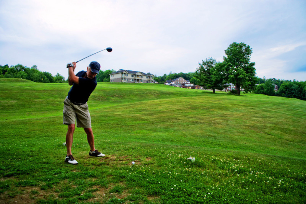Golf and dining at the resort