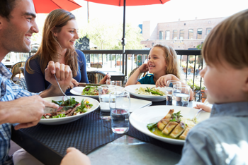 Savor the Flavors of Summer: Outdoor Dining Experiences in New Hampshire's Lakes Region