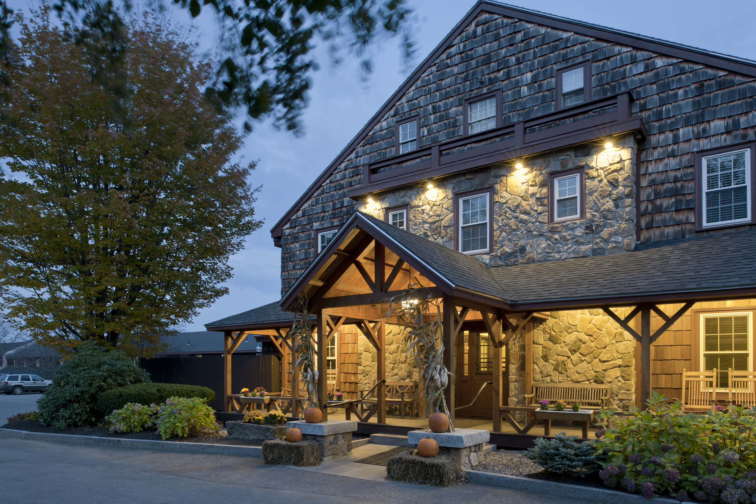 Fall foliage at Steele Hill Resort