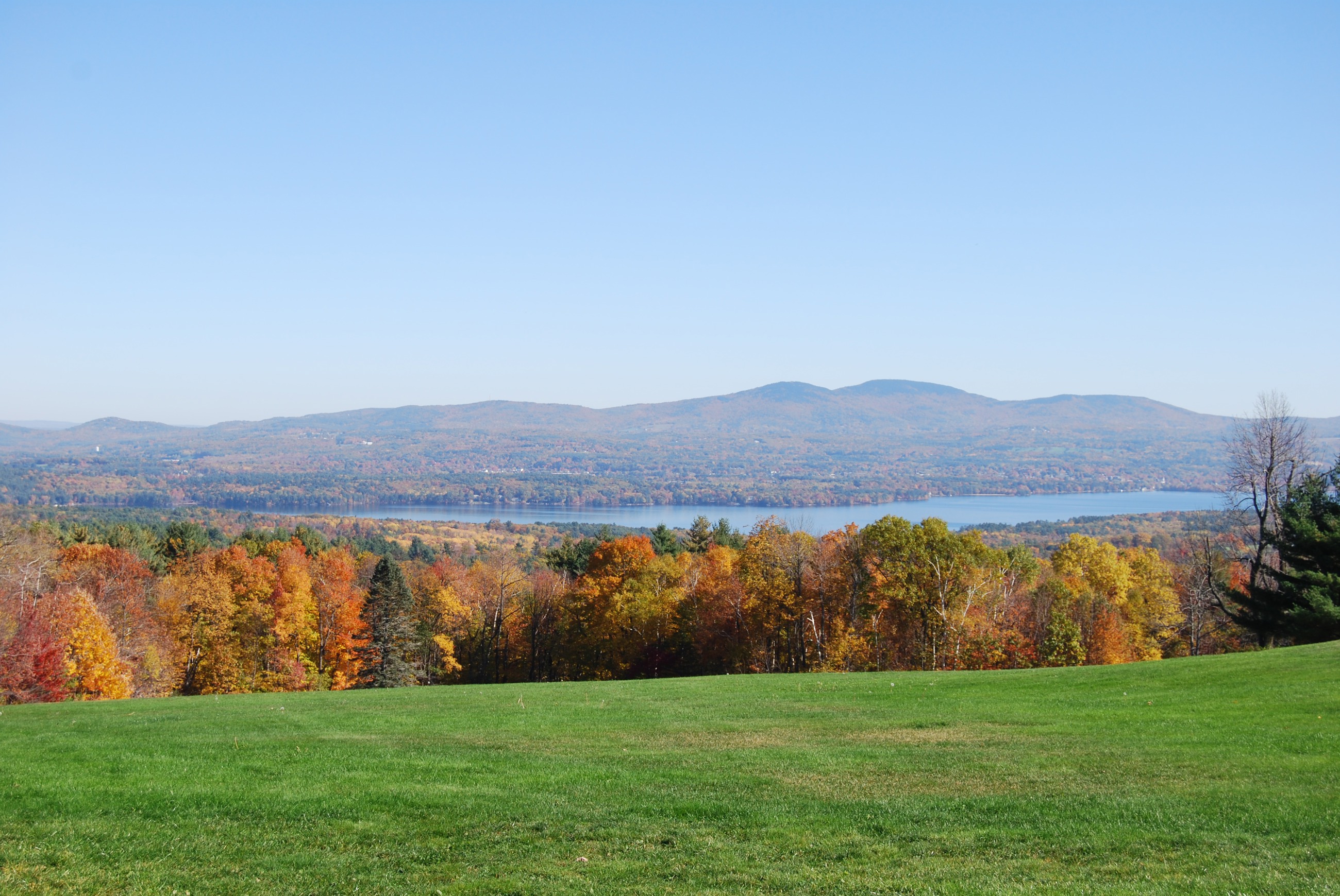 Autumn views in New Hampshire's Lakes Region